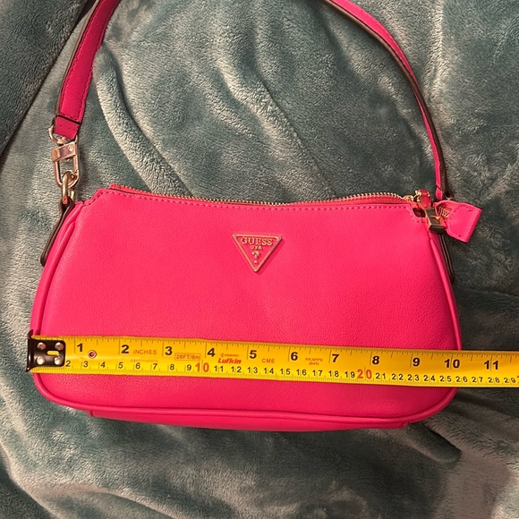 GUESS? Fuschia shoulder bag - Picture 6 of 8